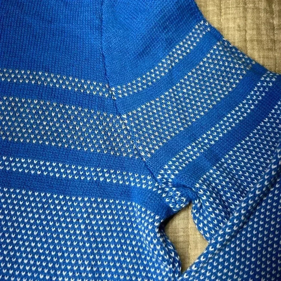 Vibrant blue turtleneck - Picture 7 of 8